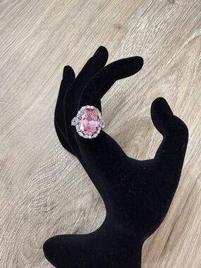 Ring Pink Stone with white simulated stones size 7-NWOT